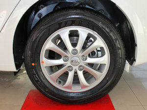 2015款1.6L 手动GL 轮圈