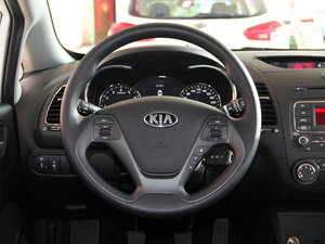 2015款1.6L 手动GL 方向盘