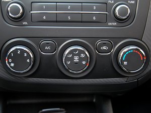2015款1.6L 手动GLS 空调调节