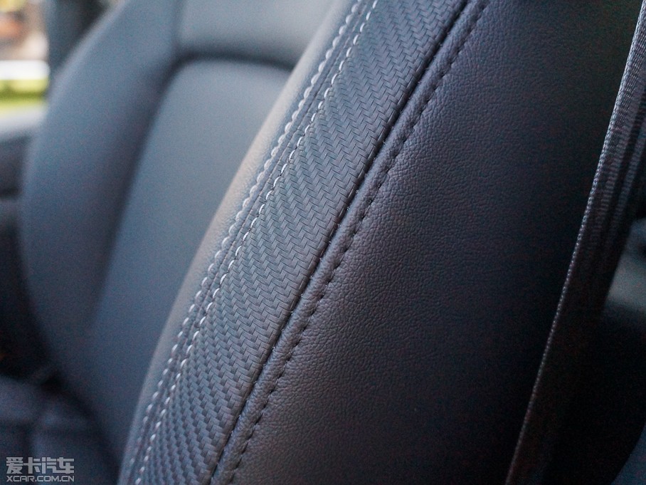 2015 2.0L ԄӃPremium