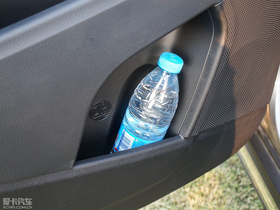 2015 2.0L ԄӃPremium