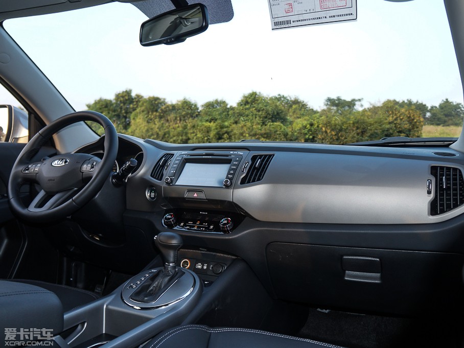 2015 2.0L ԄӃPremium