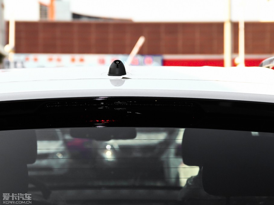 2015 2.0L ԄӃPremium