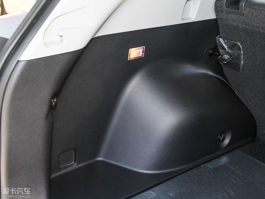 2015 2.0L ԄӃPremium