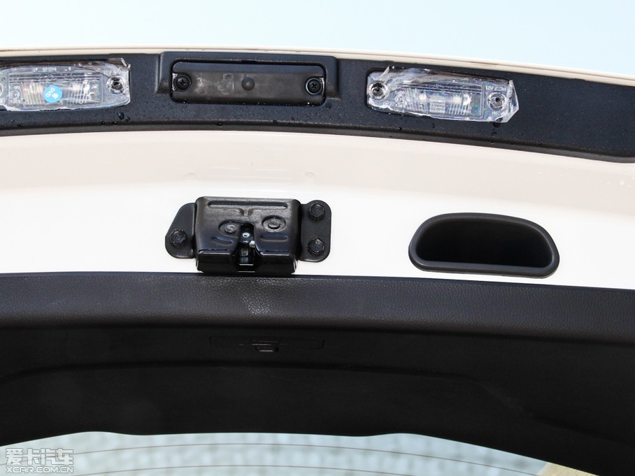 2015 2.0L ԄӃPremium