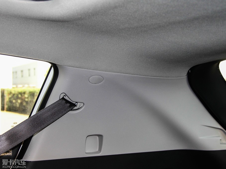 2015 2.0L ԄӃPremium