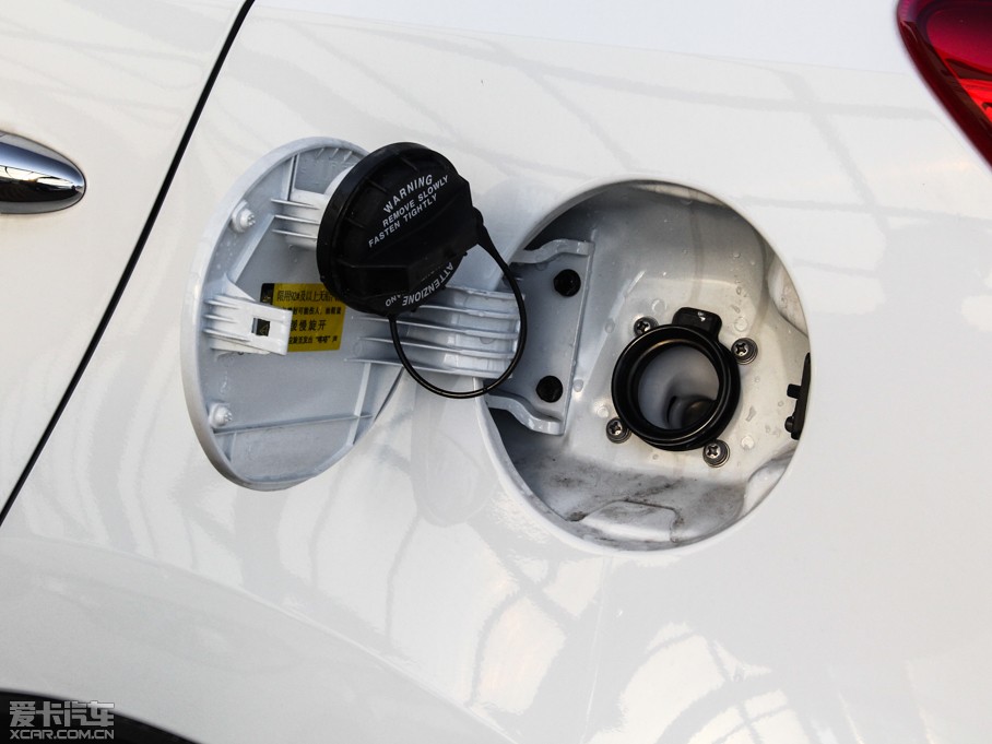 2015 2.0L ԄӃPremium