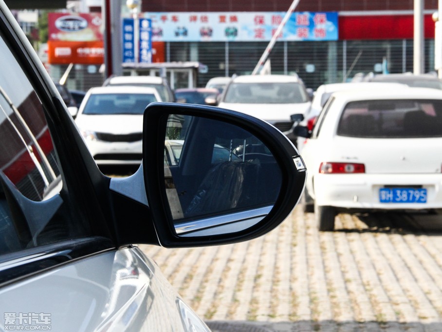 2015 2.0L ԄӃPremium