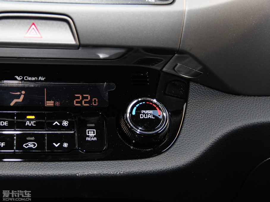 2015 2.0L ԄӃPremium