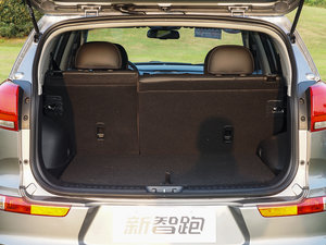 2015款2.0L 自动两驱版Premium 空间座椅