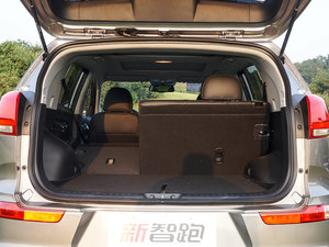 2015款2.0L 自动两驱版Premium 空间座椅
