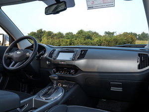 2015款2.0L 自动两驱版Premium 中控区
