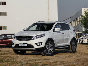 2015款2.0L 自动两驱版Premium 左前45度