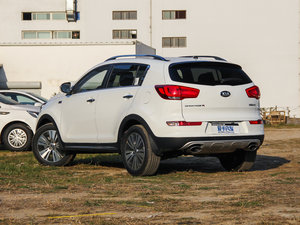2015款2.0L 自动两驱版Premium 左后45度