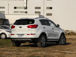 2015款2.0L 自动两驱版Premium 整体外观