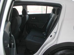 2015款2.0L 自动两驱版GLS 后排空间