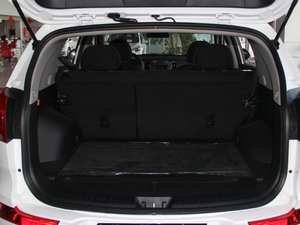 2015款2.0L 自动两驱版GLS 行李厢空间