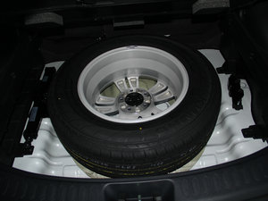 2015款2.0L 自动两驱版GLS 备胎