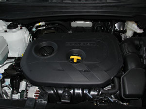 2015款2.0L 自动两驱版GLS 发动机