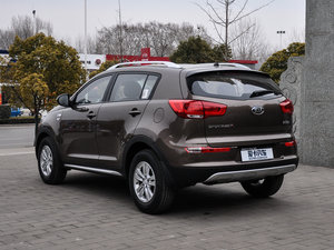 2015款2.0L 自动两驱版GL 左后45度