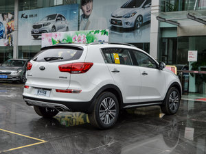 2015款2.0L 自动两驱版DLX 整体外观