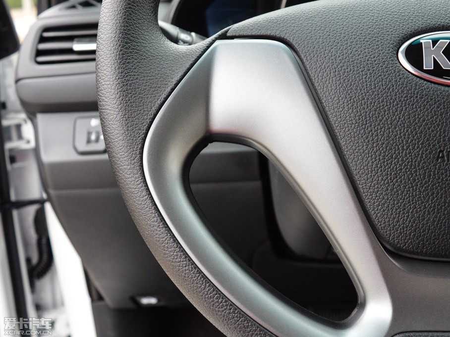 2015K2 1.4L GLS ԄӰ