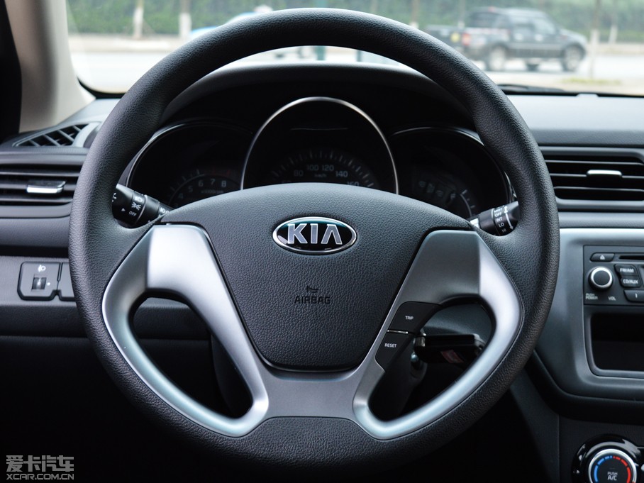 2015K2 1.4L GLS ԄӰ