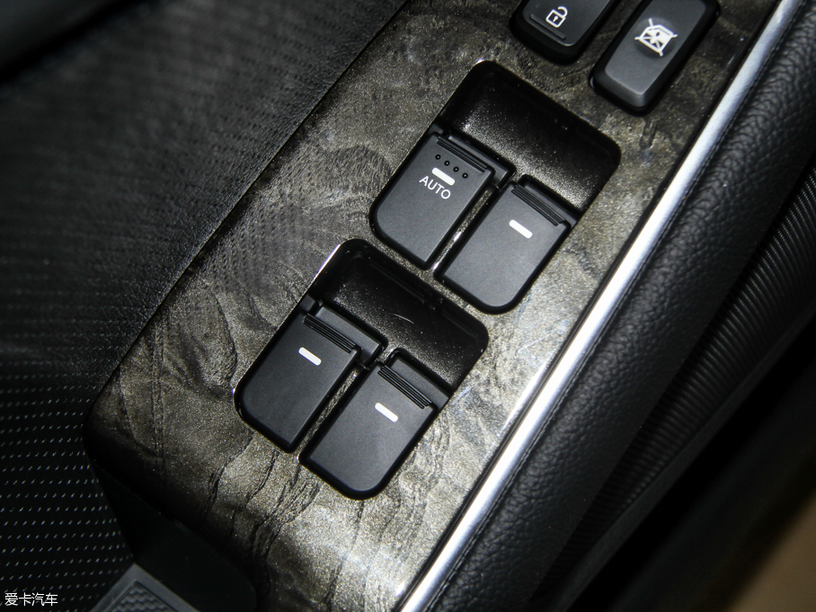 2015K5P 2.0L Ԅ(dng)LUX