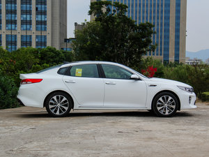 2016款2.0T 自动PRM 整体外观