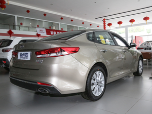 2016款2.0L 自动GLS 左后45度
