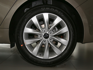 2016款2.0L 自动GLS 轮圈