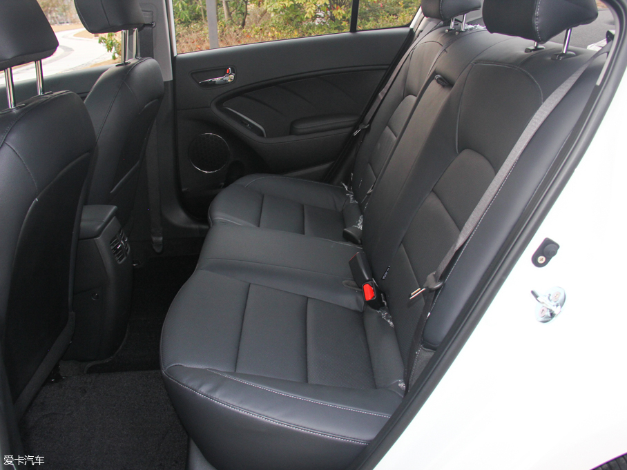 2016款起亚k31.4t-gdi 自动premium