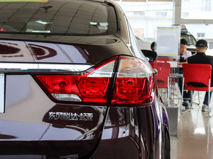 2016款1.6L 自动GLS 尾灯