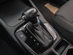 2016款1.6L 自动DLX 换挡杆