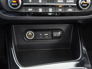 2017款1.8L 自动DLX Special 空间座椅