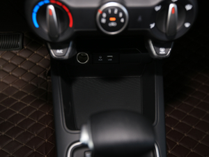 20171.4L Ԅ GLS 15؄e п؅^