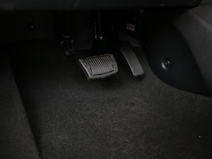 20171.4L Ԅ GLS 15؄e п؅^