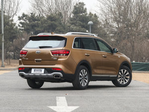 2017款2.0L T-GDI 自动四驱LUX 整体外观