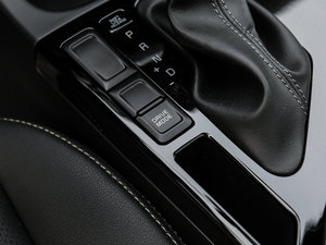 2017款2.0L T-GDI 自动两驱GLS 中控区