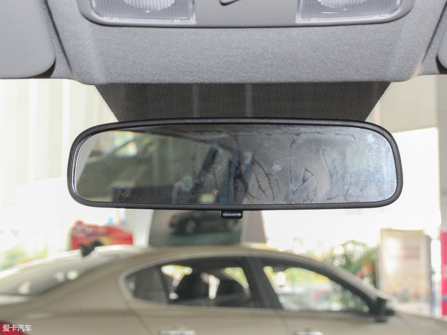 2017KX CROSS 1.4L MT GLS