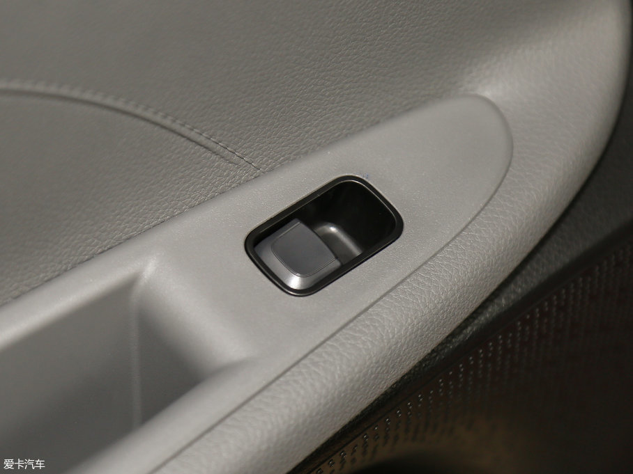 2017Y 1.4L ԄӺADeluxe