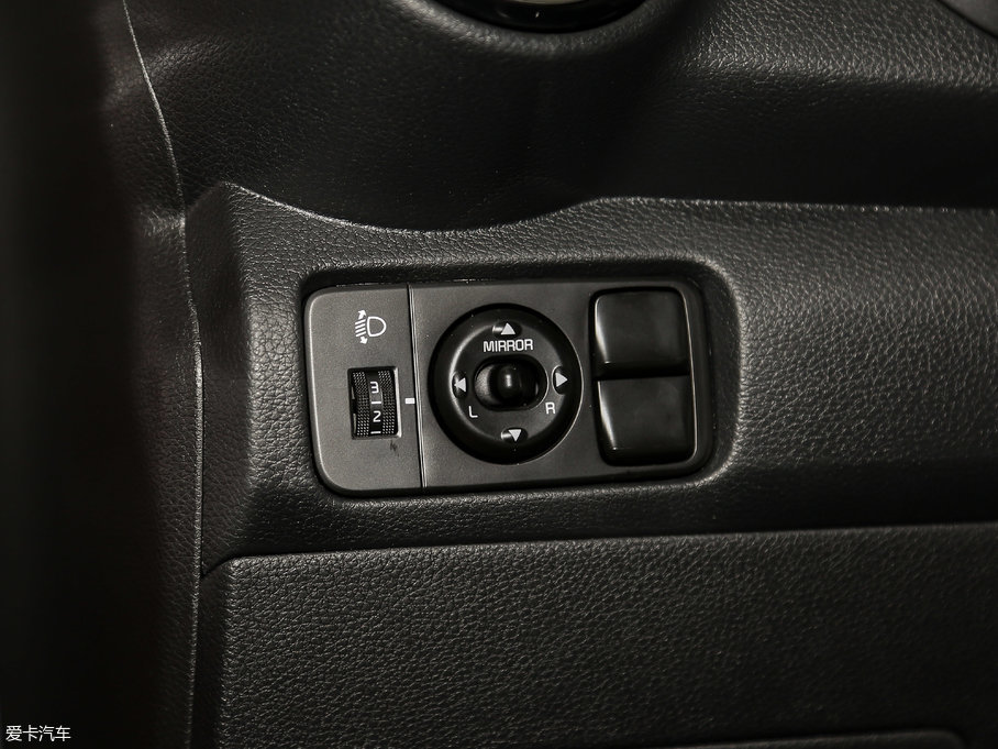 2017Y 1.4L ԄӺADeluxe