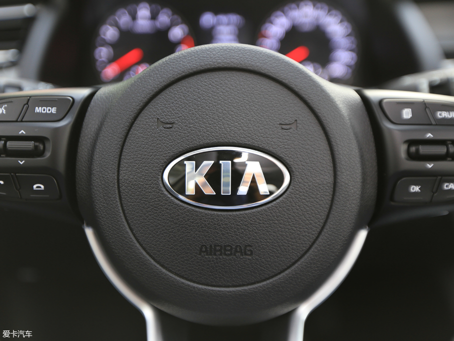 2018 1.6L ԄValue-Connect