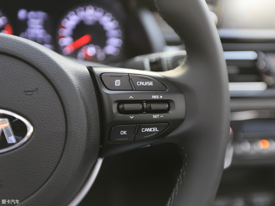 2018 1.6L ԄValue-Connect