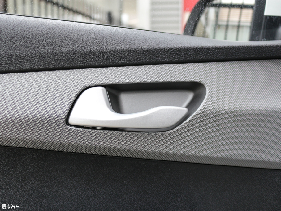 2018 1.6L ԄValue-Comfort