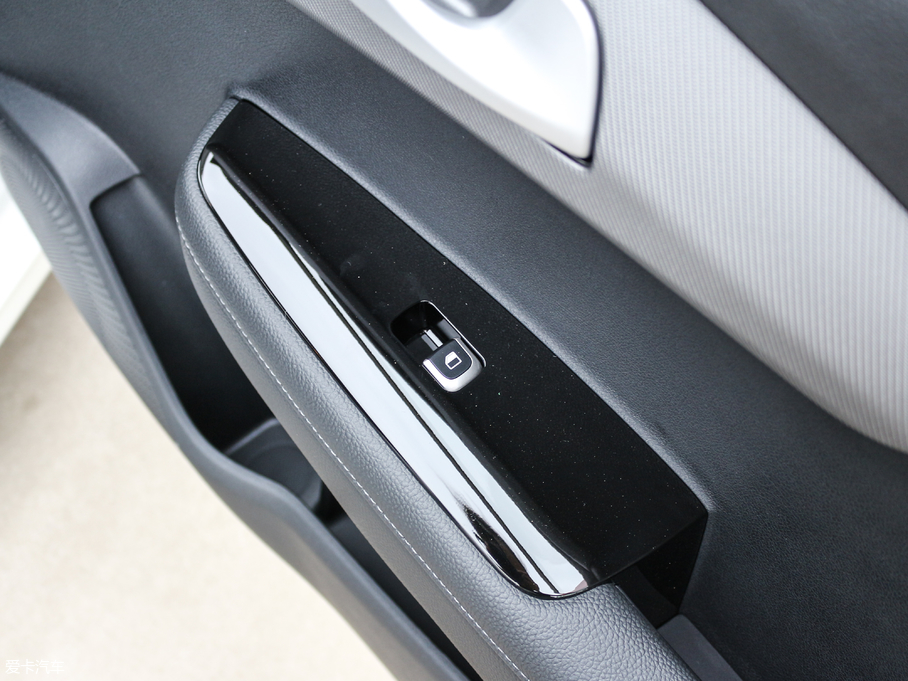 2018 1.6L ԄValue-Comfort