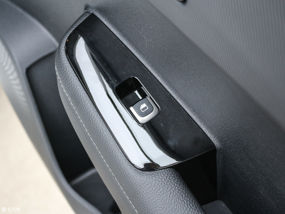 2018 1.6L ԄValue-Comfort