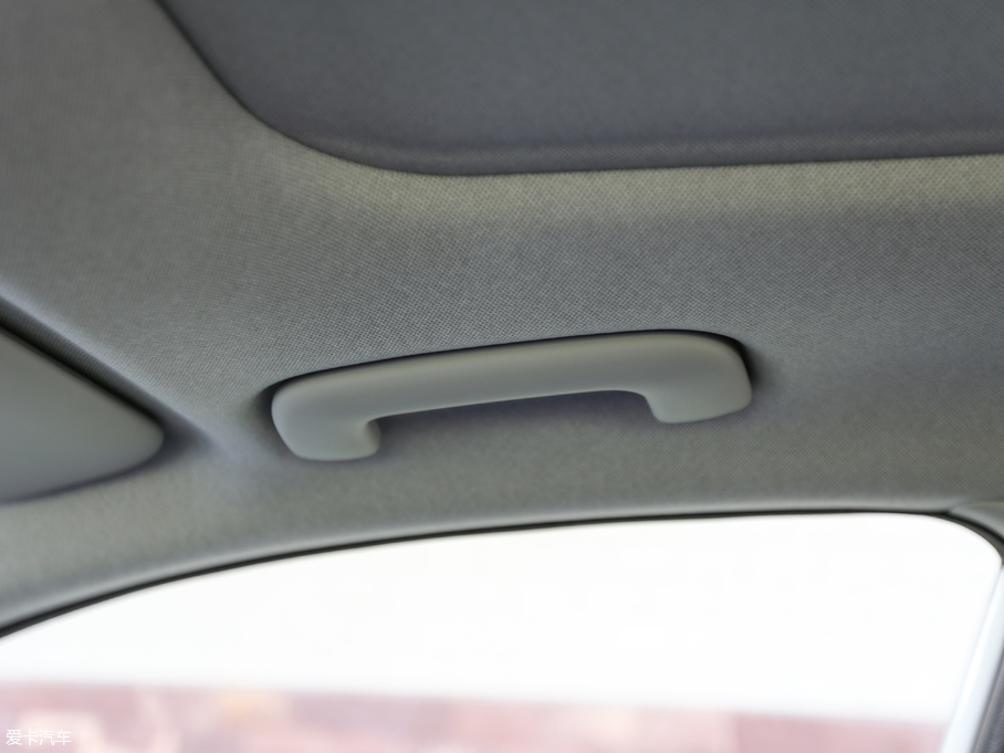 2018 1.6L ԄSmart