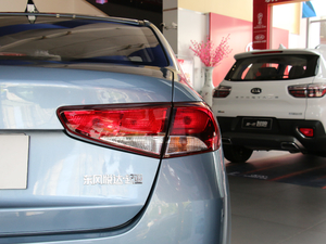 2018款1.6L 手动Value 尾灯