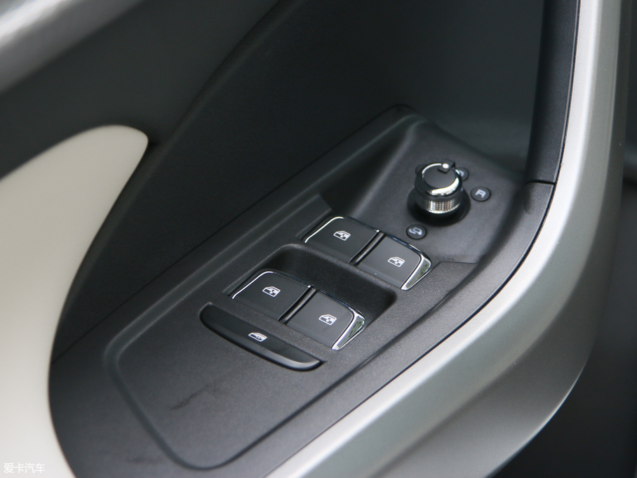 2019|L(fng)L(fng)AX7 1.6T ԄAII(lng) V